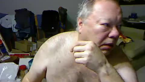 Snapshot of blemon32 chatting on February 3, 1:19 pm Bob online show from February 3, 1:19 pm