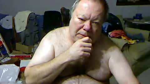 Snapshot of blemon32 chatting on February 13, 12:21 pm Bob online show from February 13, 12:21 pm
