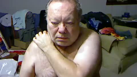 Snapshot of blemon32 chatting on February 14, 3:00 am Bob online show from February 14, 3:00 am