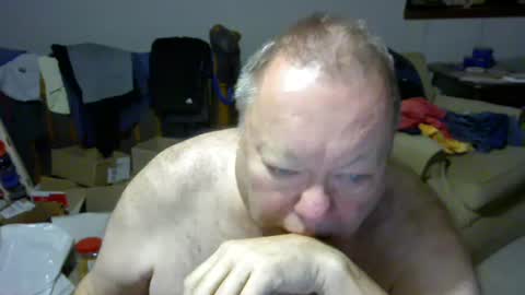 Snapshot of blemon32 chatting on December 15, 12:38 pm Bob online show from December 15, 12:38 pm