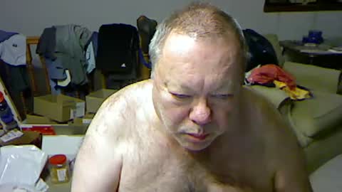 Snapshot of blemon32 chatting on December 31, 1:26 am Bob online show from December 31, 1:26 am