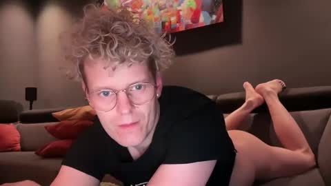 Sven online show from December 3, 10:16 pm