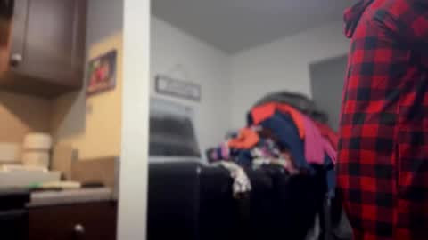 Snapshot of blondieblu89 chatting on January 11, 8:33 am First Time College Boy online show from January 11, 8:33 am
