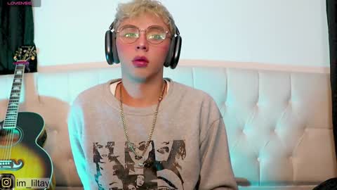 TAY   online show from December 27, 4:47 am