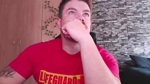 blueeyeboy0 online show from September 10, 6:45 am
