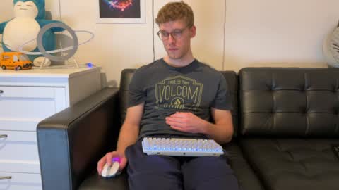 blueeyedtallguy online show from January 10, 4:22 am