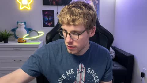 blueeyedtallguy online show from December 4, 9:24 pm