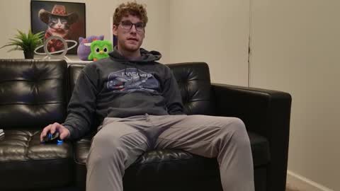 blueeyedtallguy online show from October 11, 8:35 pm