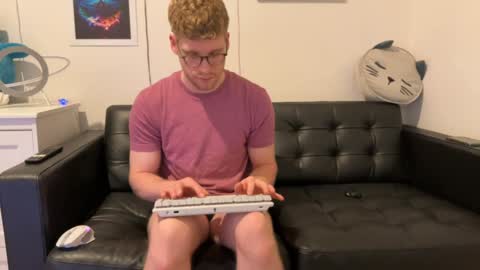blueeyedtallguy online show from December 27, 2:36 am