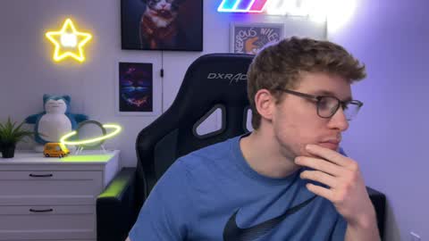 blueeyedtallguy online show from December 3, 1:06 am