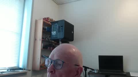 blueeyesn8 online show from October 14, 9:16 am