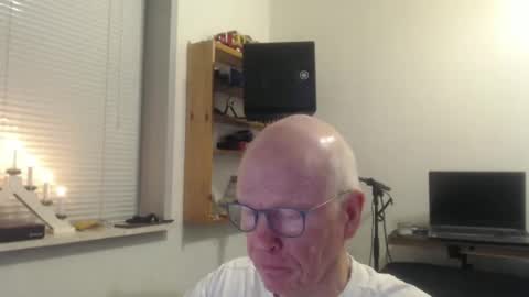 blueeyesn8 online show from December 2, 7:06 pm