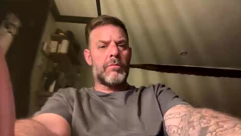 Blueyloey online show from November 3, 5:44 am