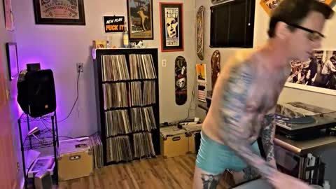 ZuperZexyZounds online show from February 2, 7:51 am