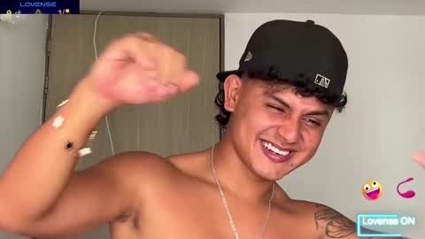 Bob  INDEPENDENT MODEL online show from December 18, 4:36 pm