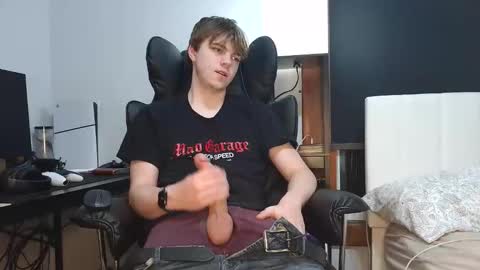 bobby72738 online show from May 2, 12:46 am