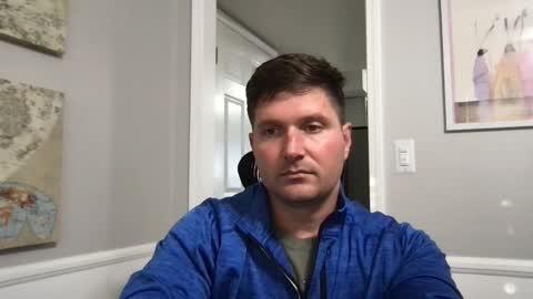 Snapshot of bobbylightfoot3 chatting on December 13, 10:34 pm bobbylightfoot3 online show from December 13, 10:34 pm