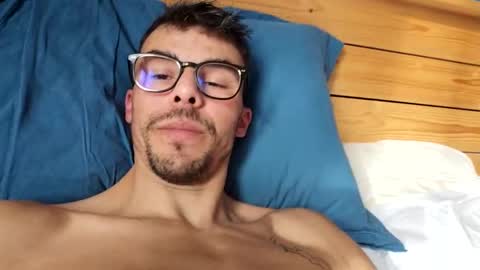 Snapshot of bomale89 chatting on January 31, 2:17 pm bomale89 online show from January 31, 2:17 pm