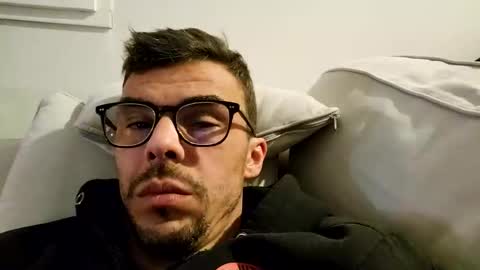 Snapshot of bomale89 chatting on January 30, 8:53 pm bomale89 online show from January 30, 8:53 pm