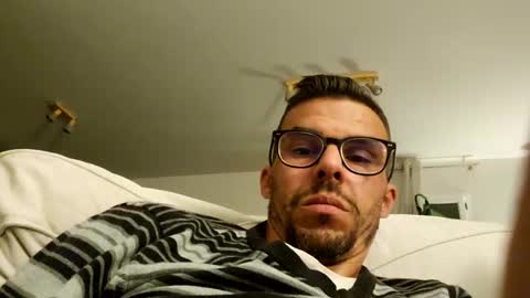 Snapshot of bomale89 chatting on October 7, 8:46 pm bomale89 online show from October 7, 8:46 pm