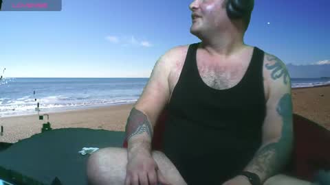 Snapshot of bongolian chatting on January 9, 4:08 am SkullBone online show from January 9, 4:08 am