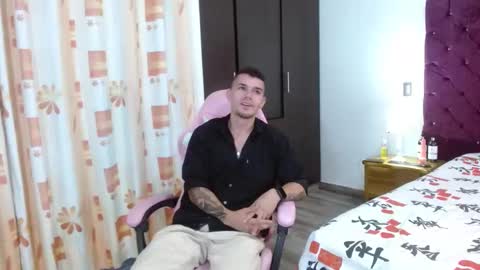 booyhott_ online show from October 19, 10:46 pm