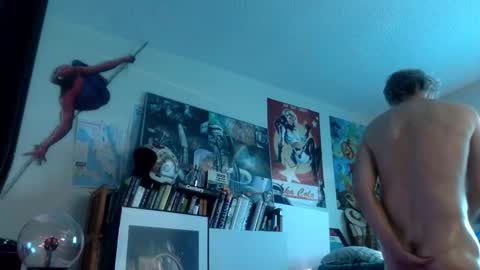 Bottomboo7 online show from October 8, 1:48 pm