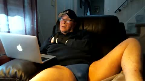 Jackie online show from February 9, 12:32 pm