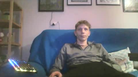 Boubou online show from December 1, 10:35 pm