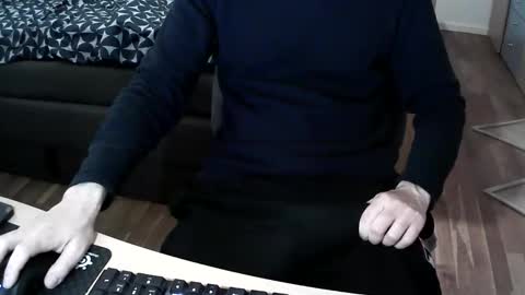 boy21yrs online show from April 10, 9:05 am