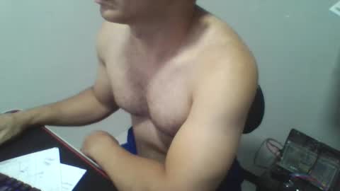 Snapshot of boy_fitbrutal chatting on October 21, 2:03 am boy_fitbrutal online show from October 21, 2:03 am