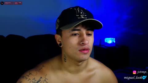 boy_nauthy online show from October 15, 9:06 am