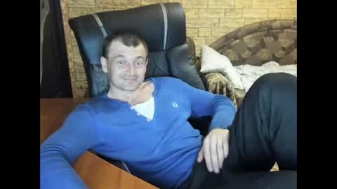 BoyApollon online show from April 2, 5:10 pm