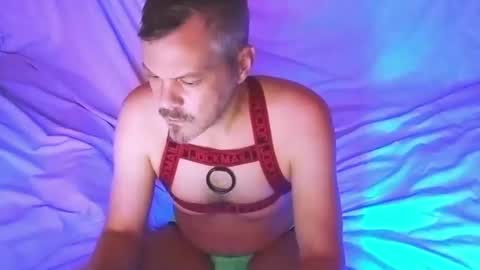 Snapshot of boyblond36 chatting on December 27, 11:39 am Slutty Stud online show from December 27, 11:39 am