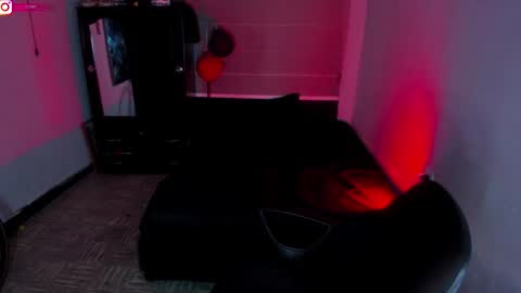 miguel  online show from February 3, 3:42 am