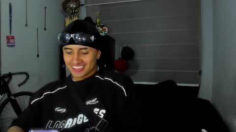 miguel  online show from February 2, 1:02 am