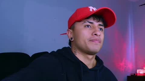 miguel  online show from November 17, 7:17 pm