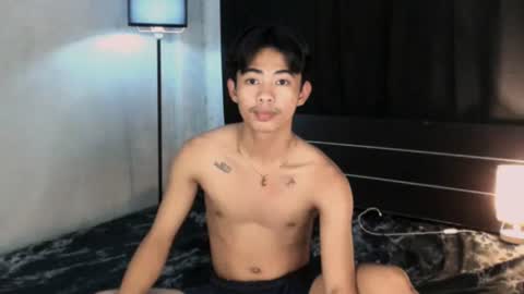 Snapshot of boynextdoor4ux chatting on March 2, 10:26 am HI IM JAMES DONT FORGET GIVE ME THUMBS UP AND JOIN TO MY FANCLUB online show from March 2, 10:26 am