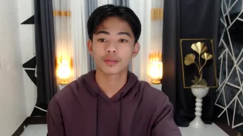 Snapshot of boynextdoor4ux chatting on January 4, 5:16 pm HI IM JAMES DONT FORGET GIVE ME THUMBS UP AND JOIN TO MY FANCLUB online show from January 4, 5:16 pm