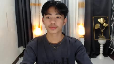 Snapshot of boynextdoor4ux chatting on January 7, 1:43 pm HI IM JAMES DONT FORGET GIVE ME THUMBS UP AND JOIN TO MY FANCLUB online show from January 7, 1:43 pm