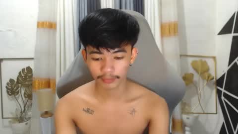Snapshot of boynextdoor4ux chatting on December 7, 3:19 pm HI IM JAMES DONT FORGET GIVE ME THUMBS UP AND JOIN TO MY FANCLUB online show from December 7, 3:19 pm