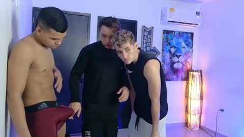 Angelo Mark Fernando Taylor online show from November 24, 12:17 pm