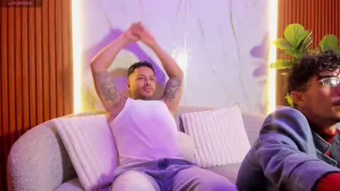 Snapshot of boysonfiree chatting on October 29, 11:46 am boysonfiree online show from October 29, 11:46 am