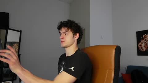 BRAD HOLLOWAY online show from April 4, 6:43 am