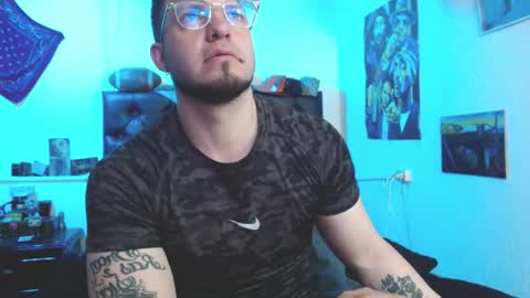 brad hot boy online show from February 4, 4:02 pm