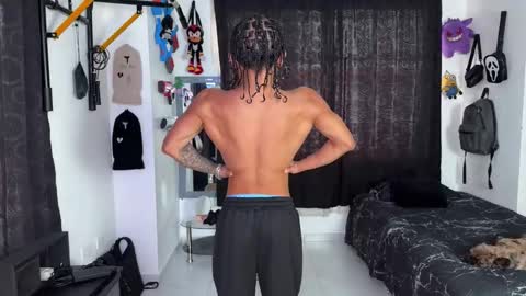 Bradley Strong online show from October 25, 9:27 pm