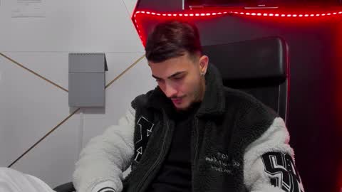 BrandonTateX online show from February 11, 7:13 am