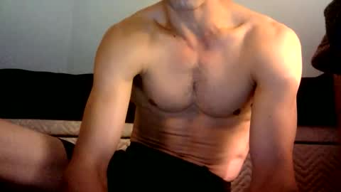 Snapshot of bratdownunder chatting on October 1, 3:43 am Bratdownunder online show from October 1, 3:43 am