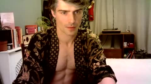 Snapshot of bratdownunder chatting on February 16, 10:10 pm Bratdownunder online show from February 16, 10:10 pm