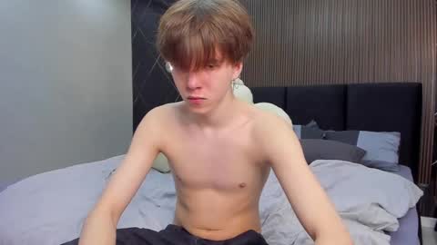 Snapshot of braxiboy chatting on February 13, 1:48 pm Brax online show from February 13, 1:48 pm